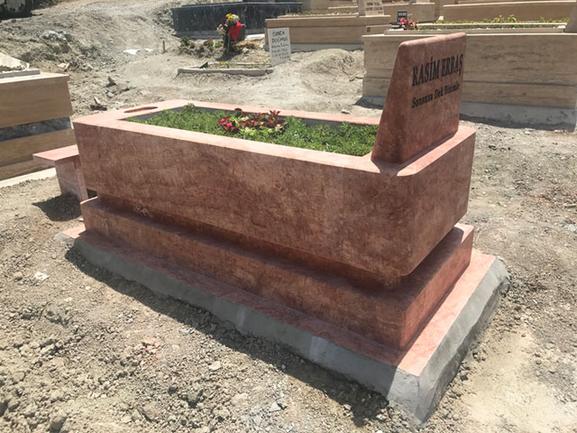 Pembe Traverten Tek Kişilik Blok Mezar Taşı Pembe Traverten Tek Kişilik Blok Mezar Taşı