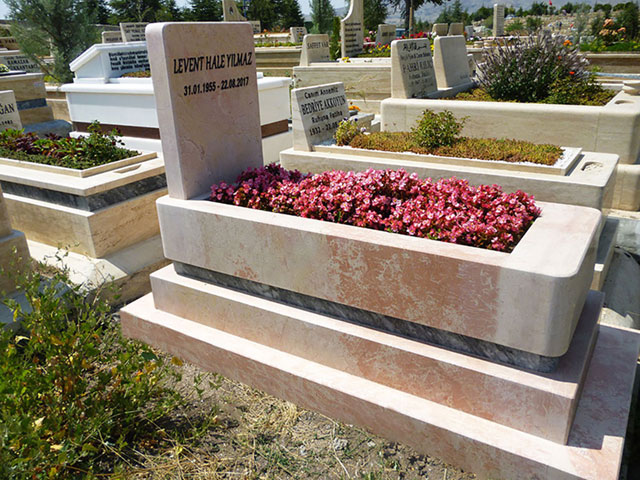 Pembe Bej Blok Mermer Mezar