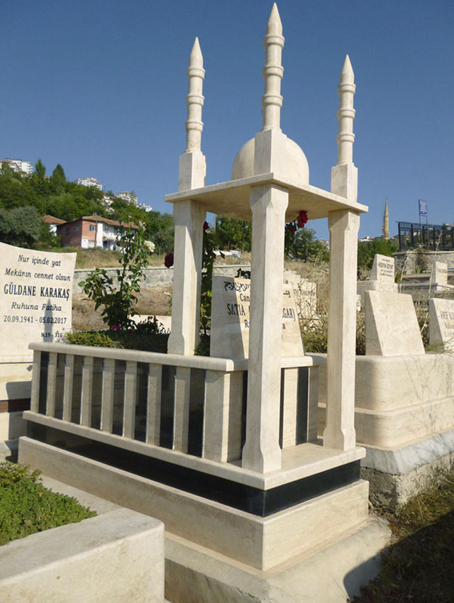 Cami Minare Şeklinde Tek Kişilik Traverten Mezar
